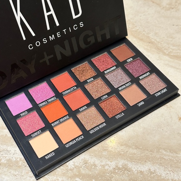 KAB Cosmetics Day + Night Palette - Picture 4 of 9